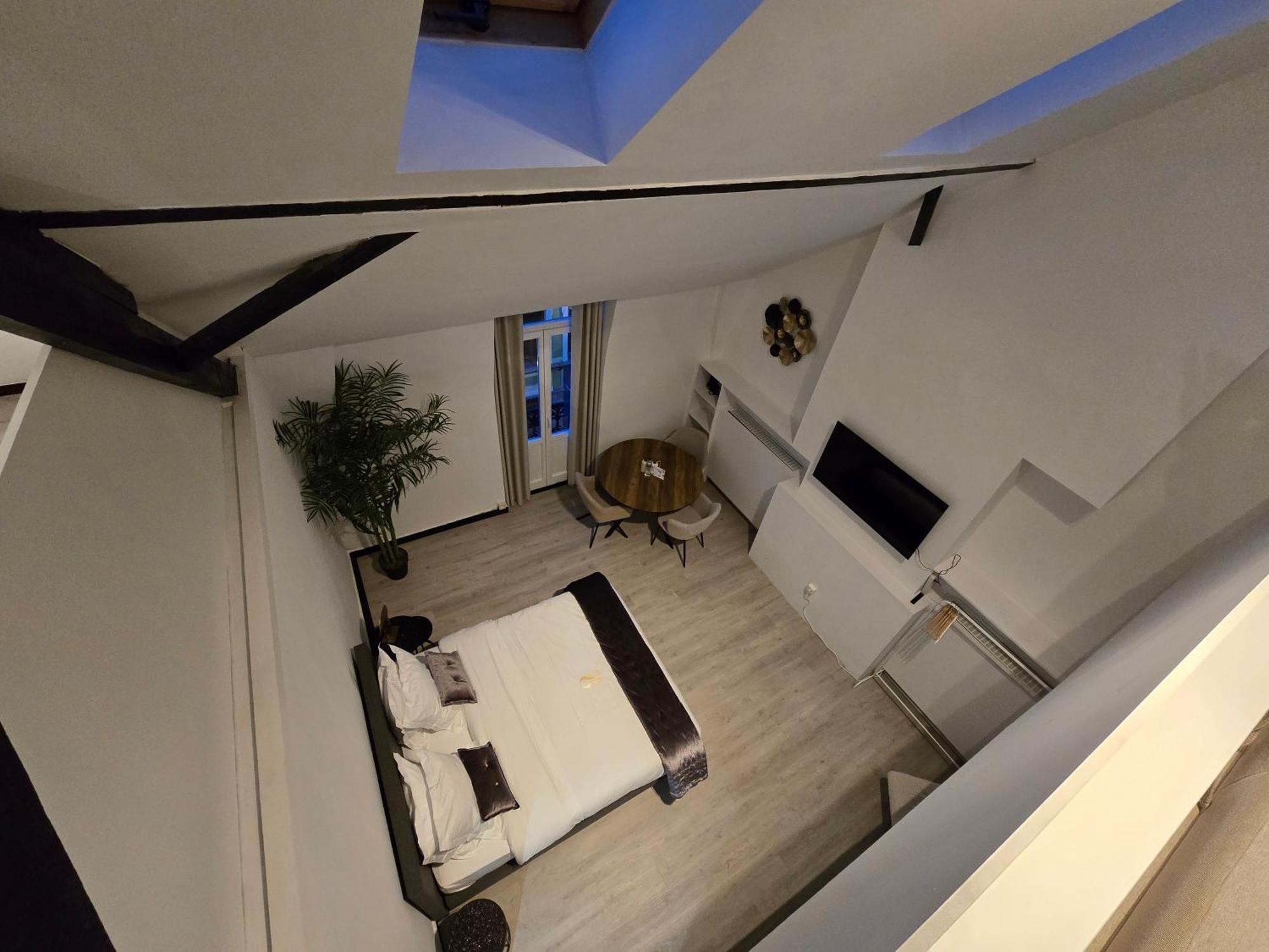 8z Dreamz 4 Apartment *